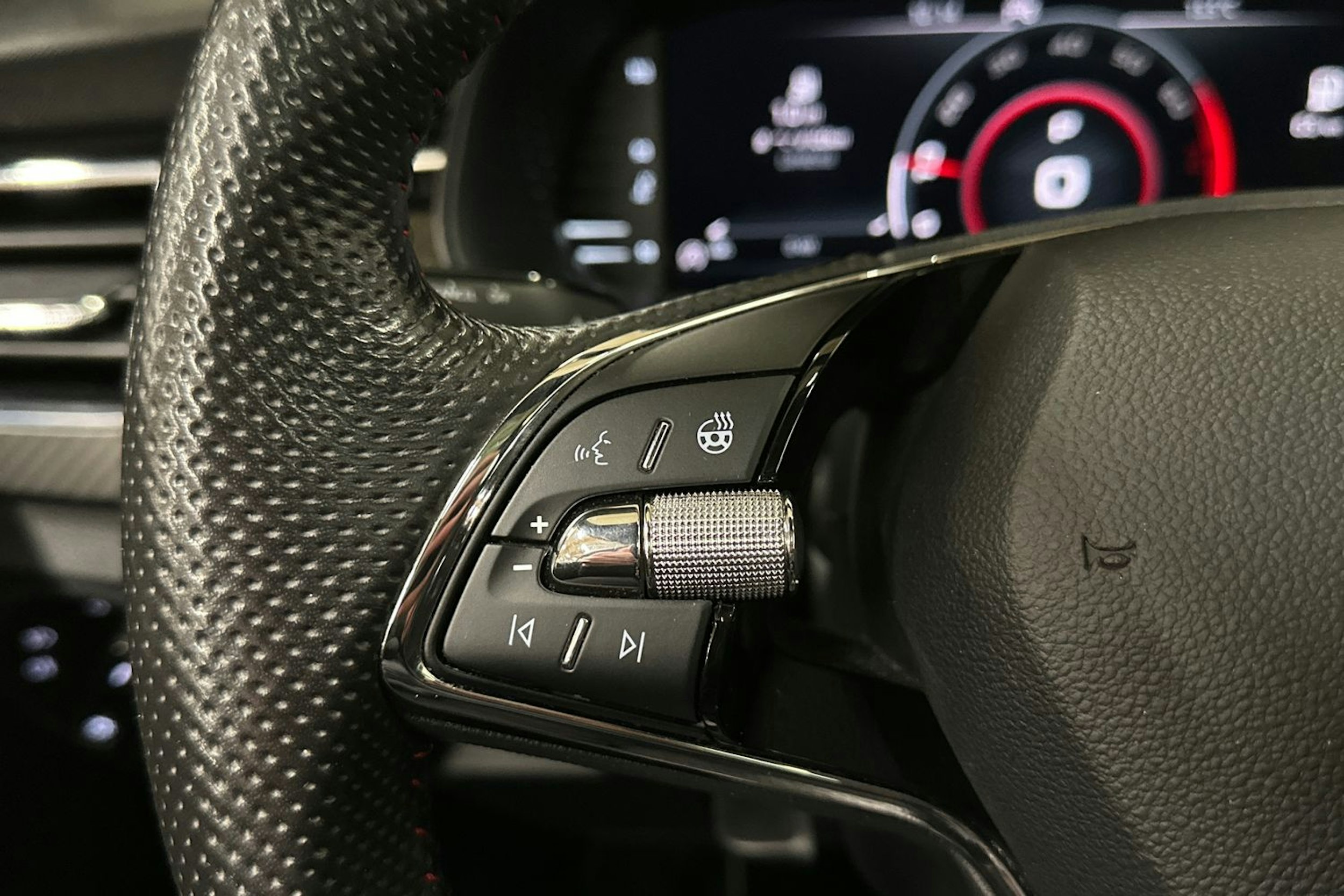 harmaa Skoda Kamiq 2021 kuva 23.