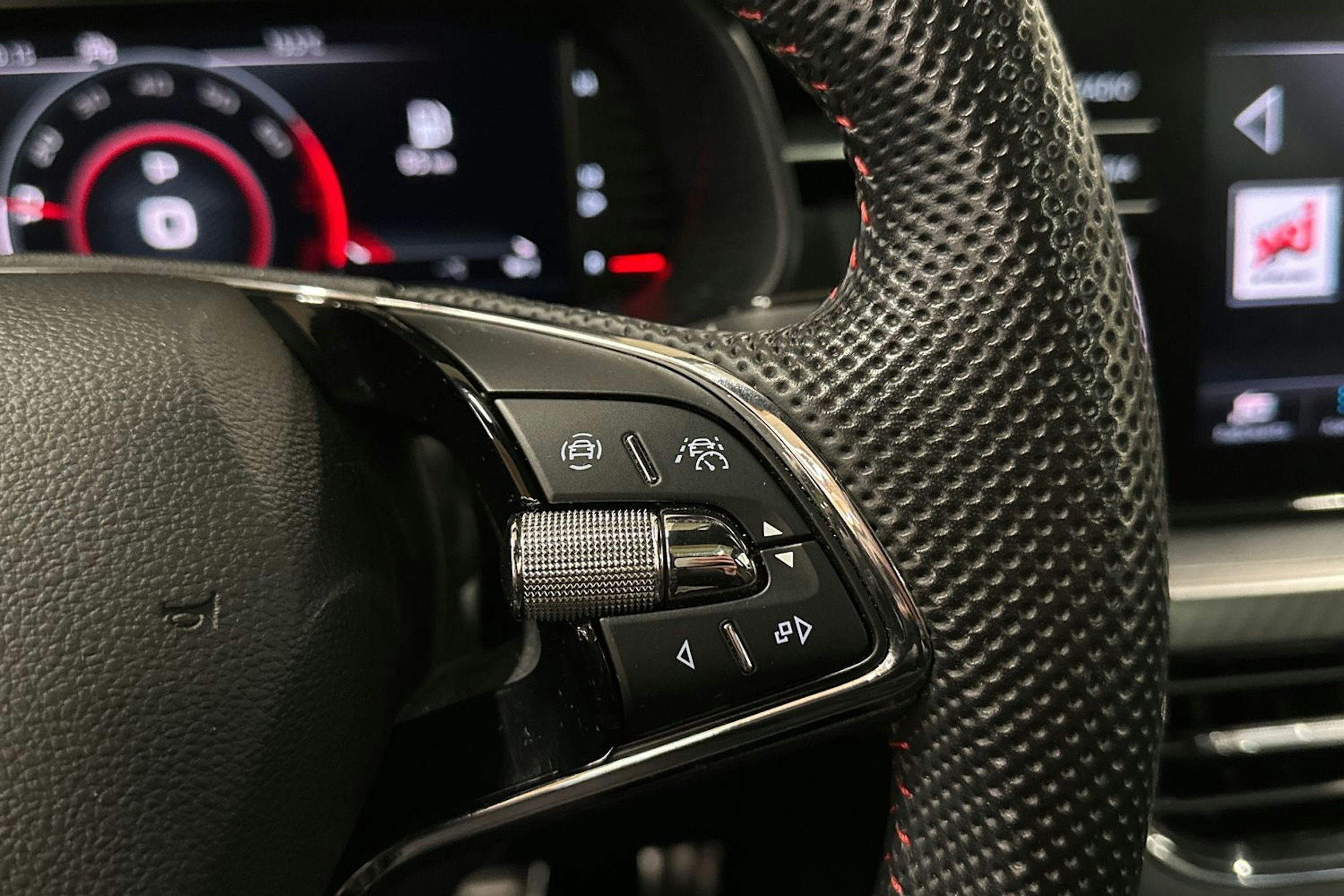 harmaa Skoda Kamiq 2021 kuva 24.