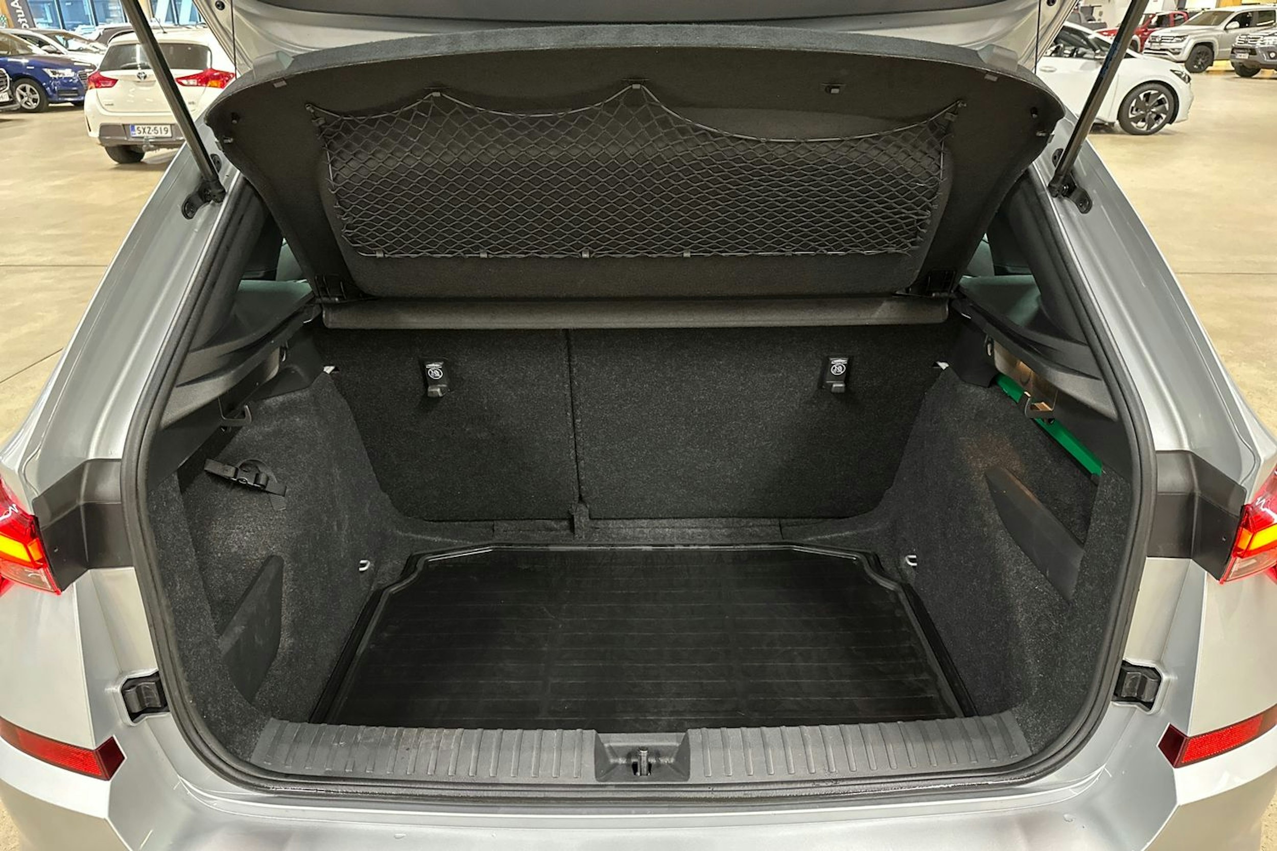 harmaa Skoda Kamiq 2021 kuva 27.