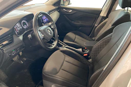 valkoinen Skoda Kamiq 2021 kuva 6.