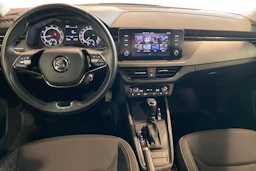 valkoinen Skoda Kamiq 2021 kuva 7.