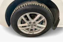 valkoinen Skoda Kamiq 2021 kuva 9.