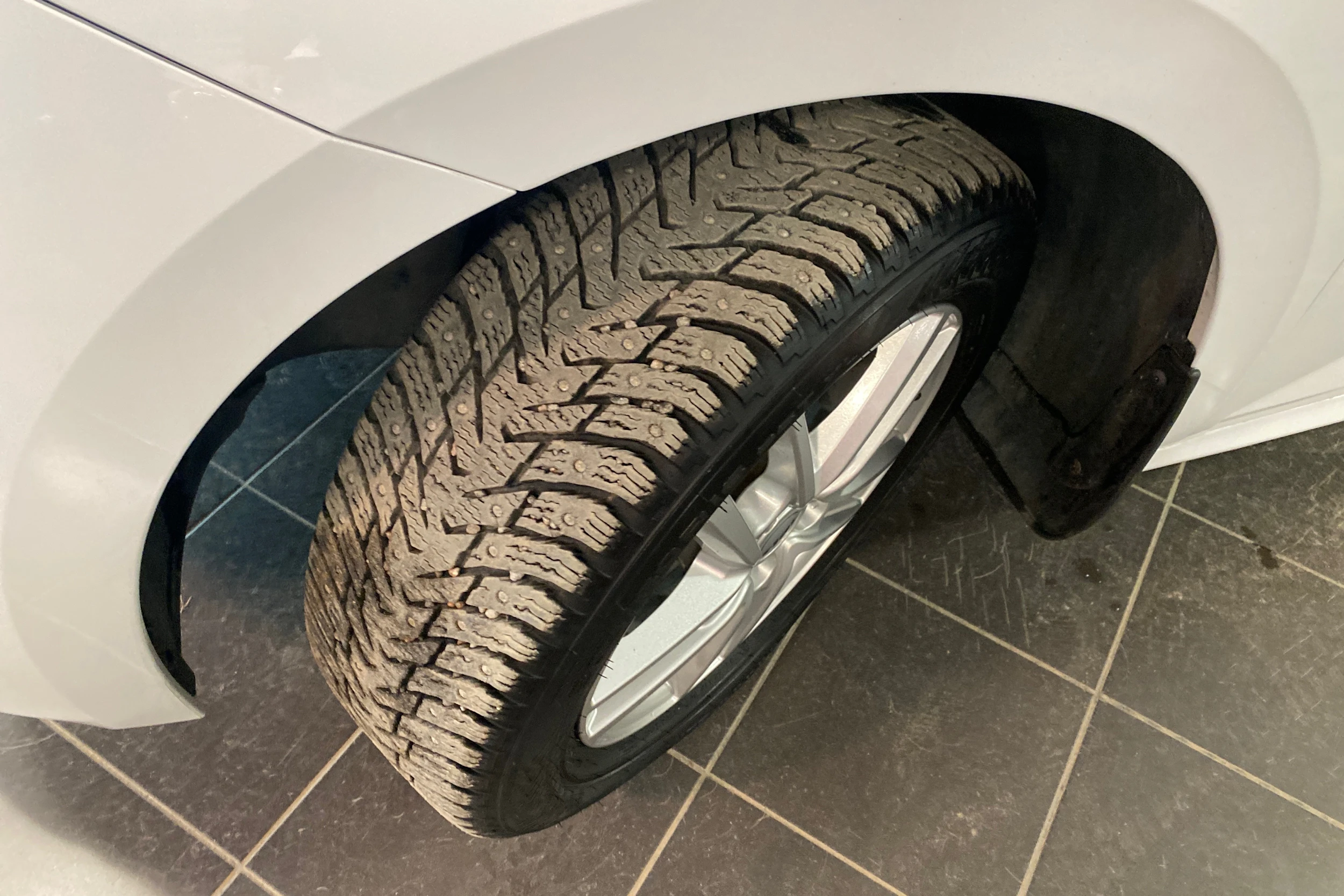 valkoinen Skoda Kamiq 2021 kuva 14.