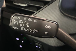 valkoinen Skoda Kamiq 2021 kuva 20.