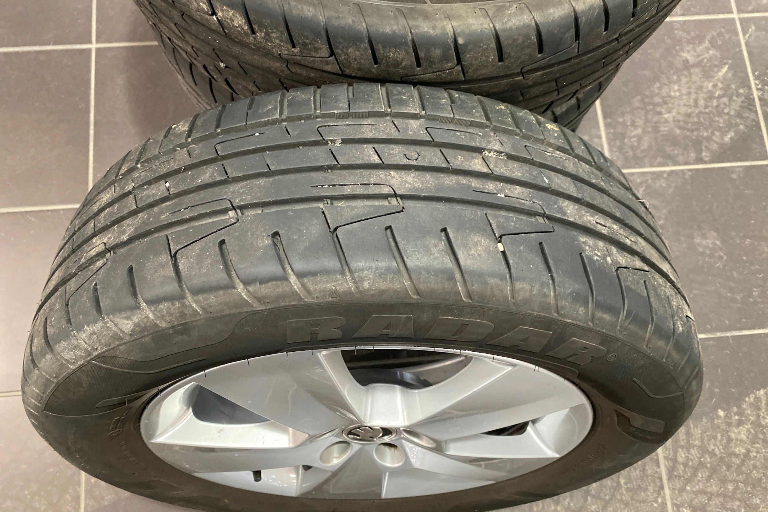 valkoinen Skoda Kamiq 2021 kuva 23.