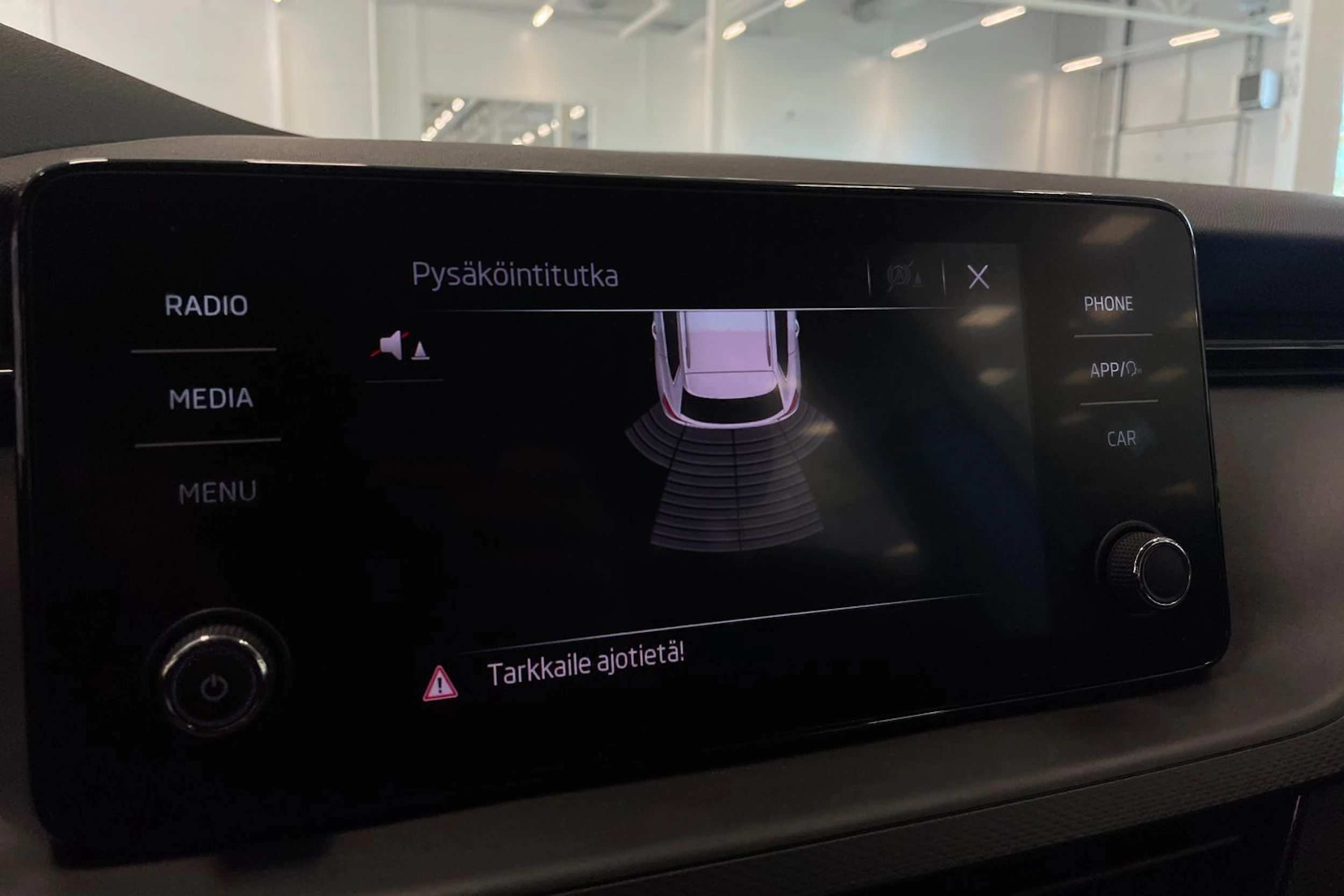 valkoinen Skoda Kamiq 2021 kuva 28.