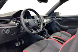 valkoinen Skoda Kamiq 2021 kuva 6.