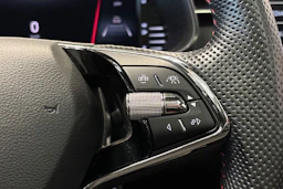 valkoinen Skoda Kamiq 2021 kuva 19.