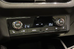 valkoinen Skoda Kamiq 2021 kuva 26.