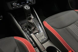 valkoinen Skoda Kamiq 2021 kuva 27.