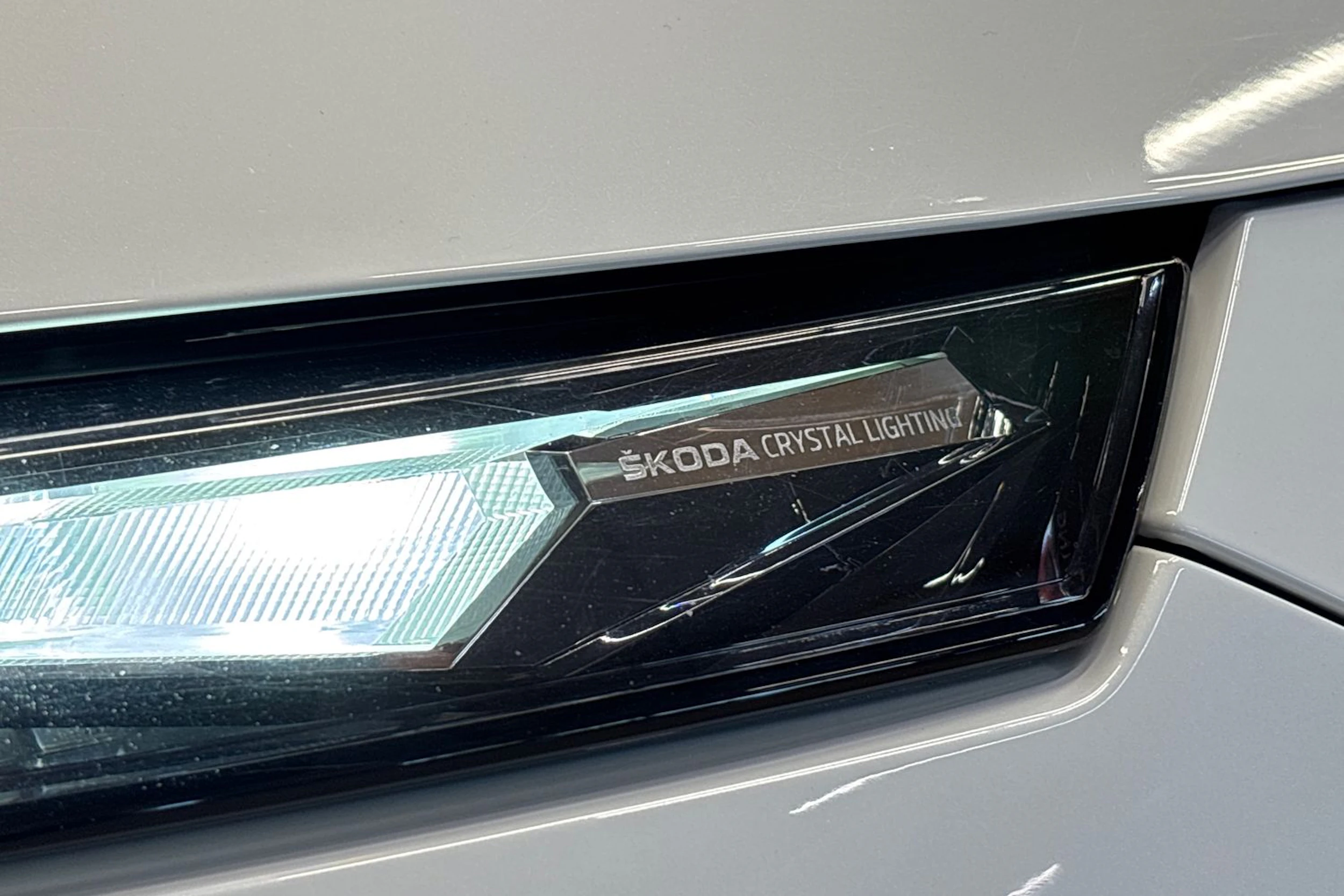 valkoinen Skoda Kamiq 2021 kuva 28.
