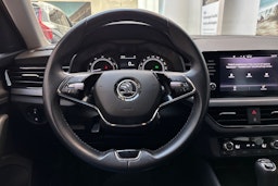 punainen Skoda Kamiq 2021 kuva 17.