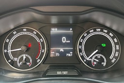 punainen Skoda Kamiq 2021 kuva 18.
