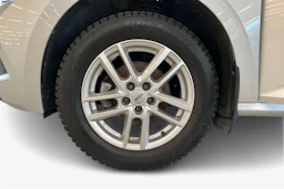 Harmaa Skoda Kamiq 2021 kuva 11.