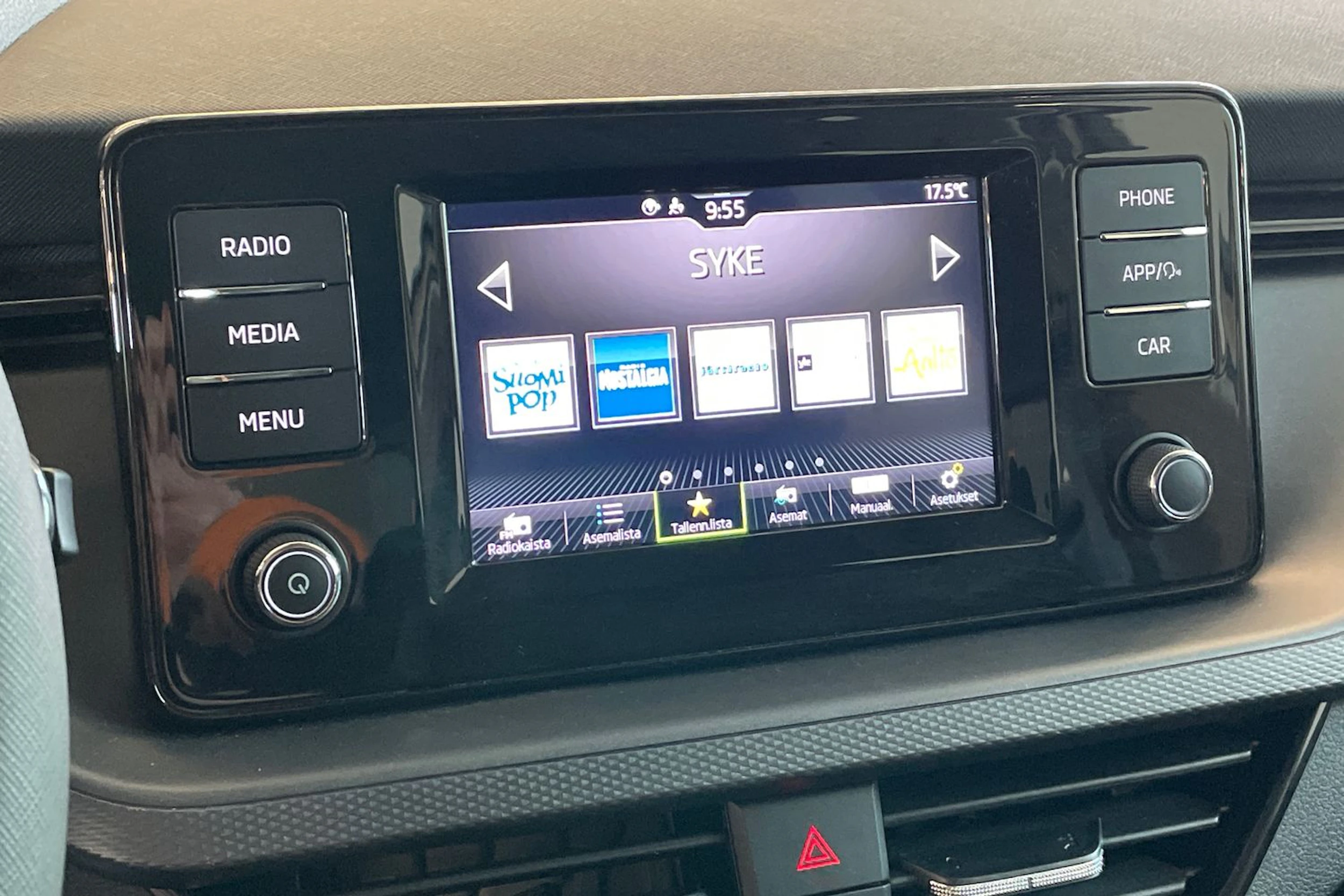 Harmaa Skoda Kamiq 2021 kuva 16.