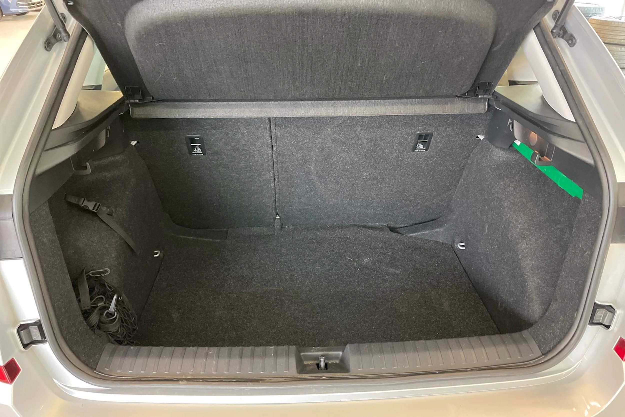 Harmaa Skoda Kamiq 2021 kuva 20.