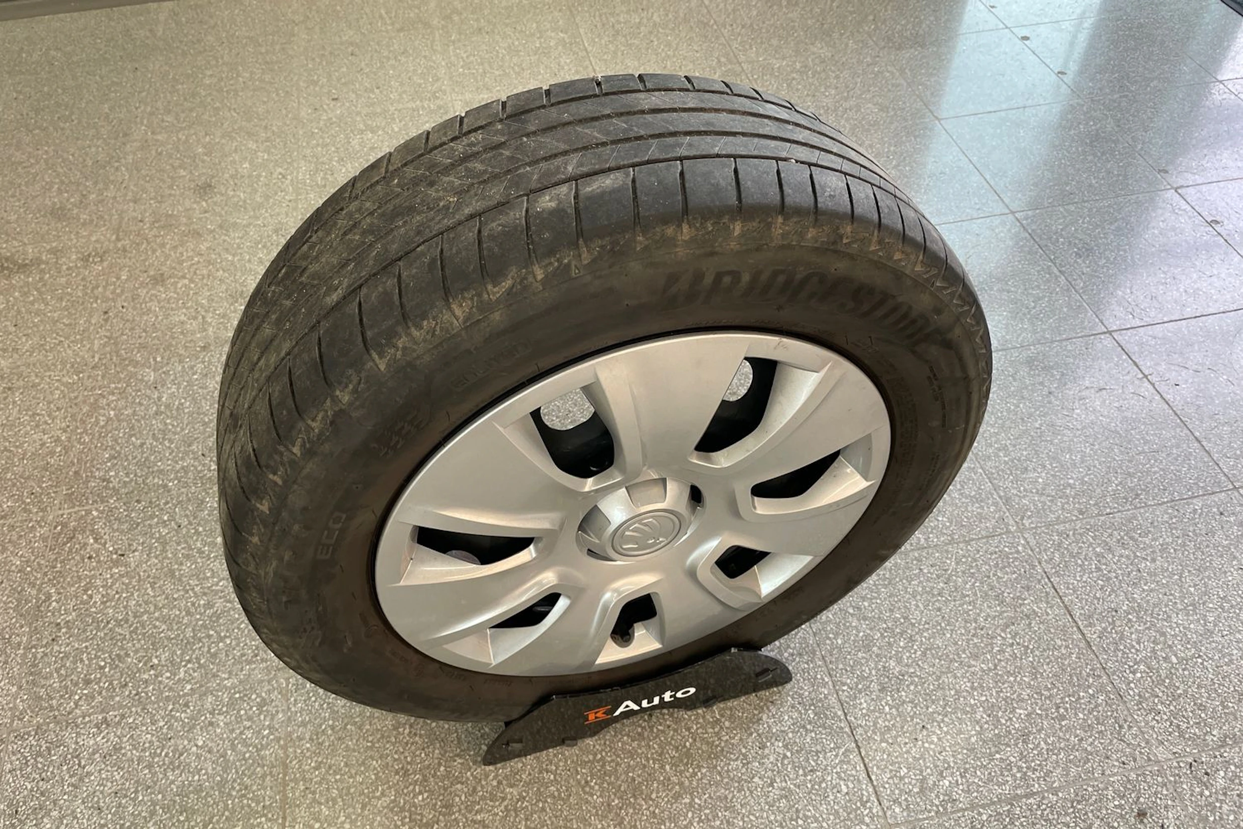 Harmaa Skoda Kamiq 2021 kuva 22.