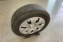 Harmaa Skoda Kamiq 2021 kuva 22.