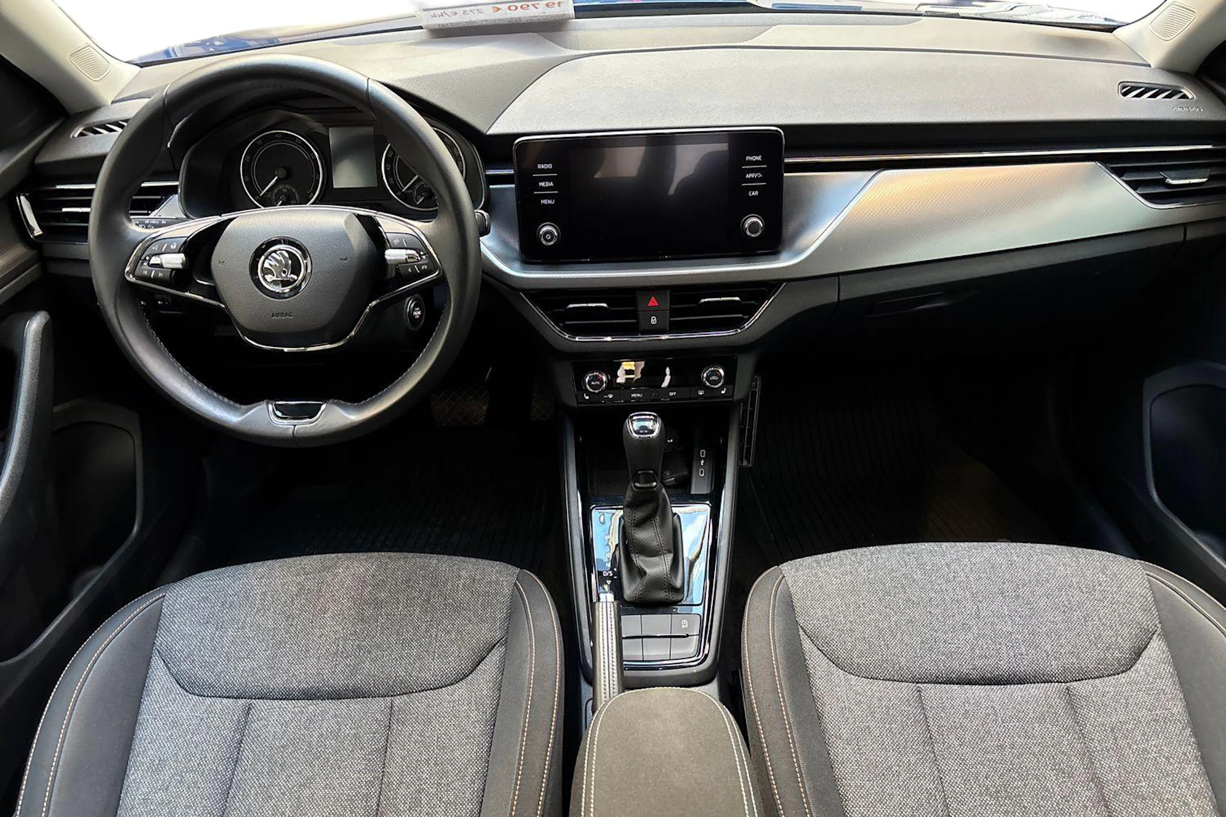 sininen Skoda Kamiq 2021 kuva 9.