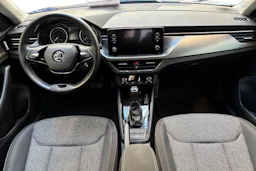 sininen Skoda Kamiq 2021 kuva 9.