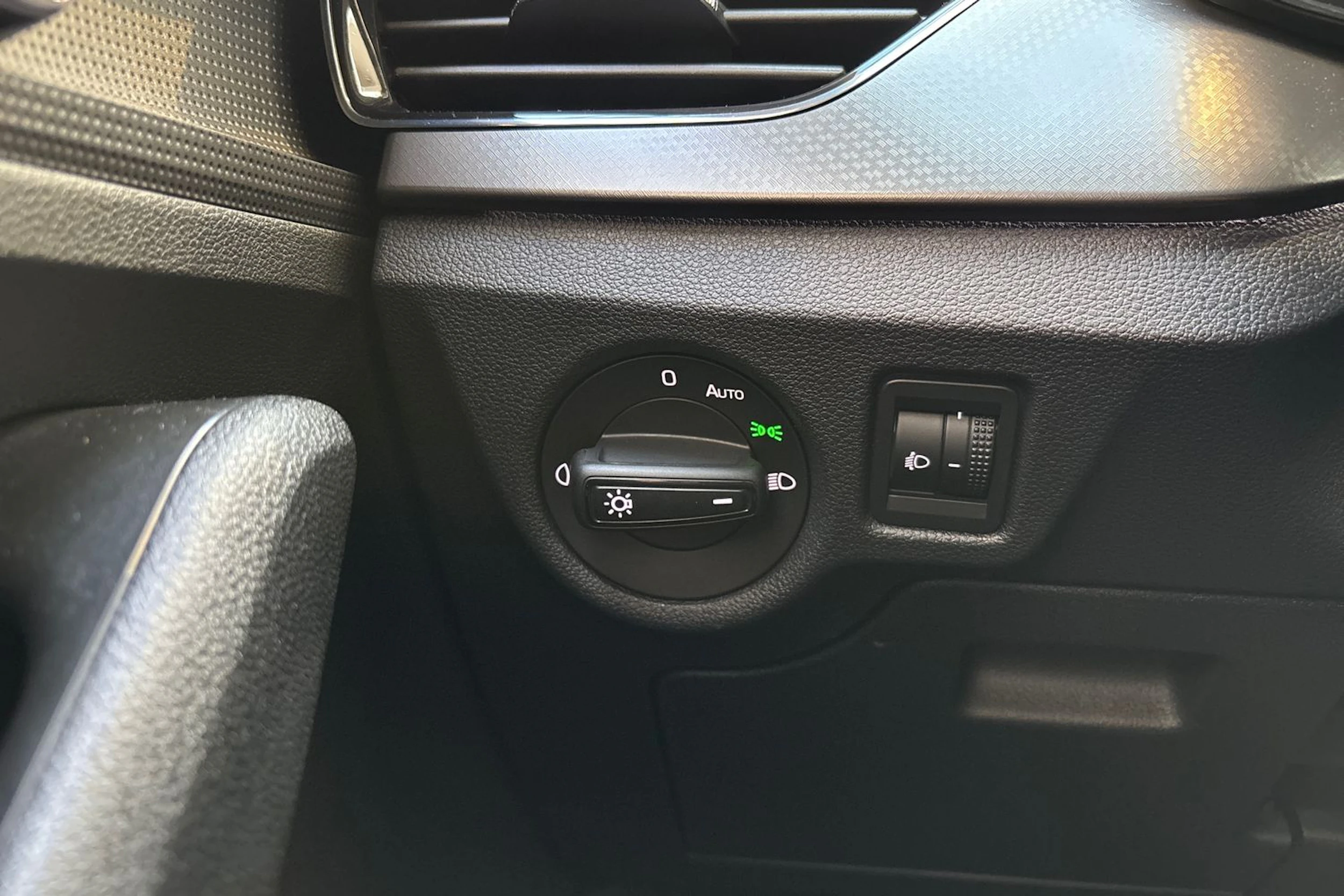 sininen Skoda Kamiq 2021 kuva 17.