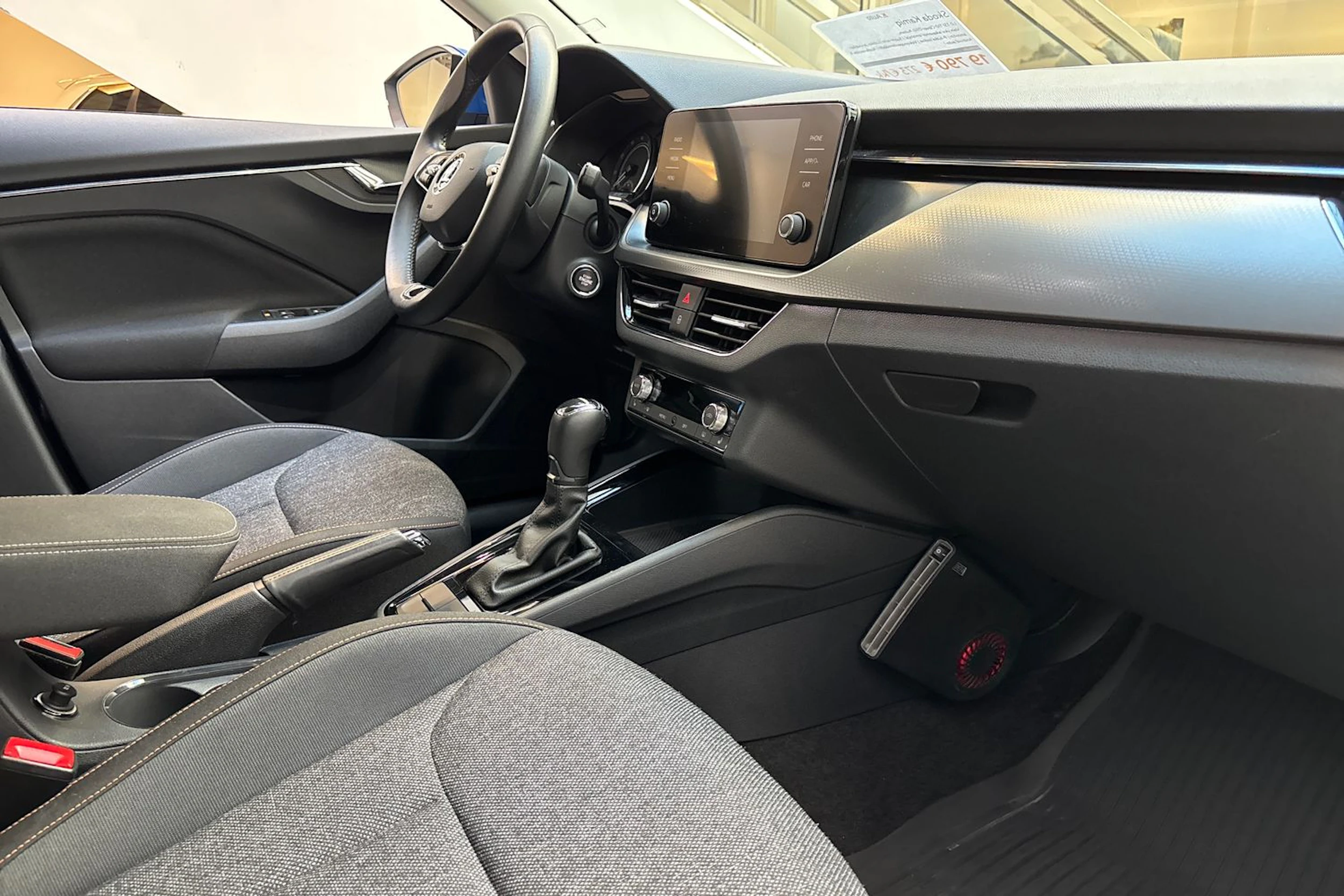 sininen Skoda Kamiq 2021 kuva 24.