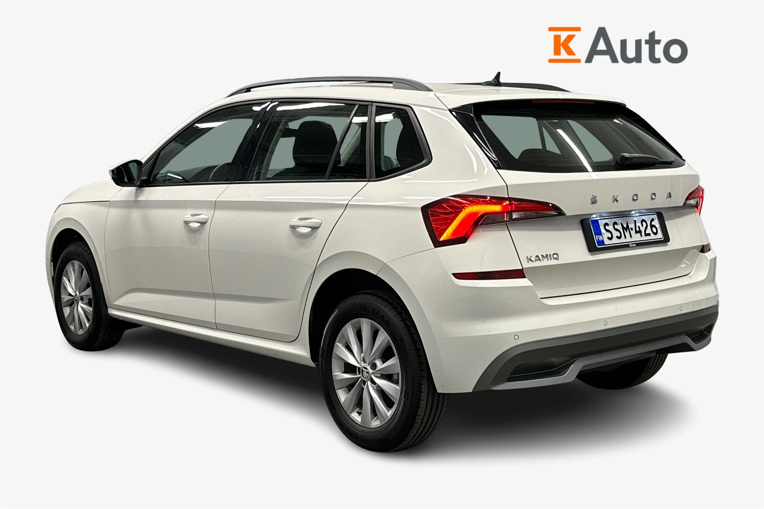 valkoinen Skoda Kamiq 2021 kuva 3.