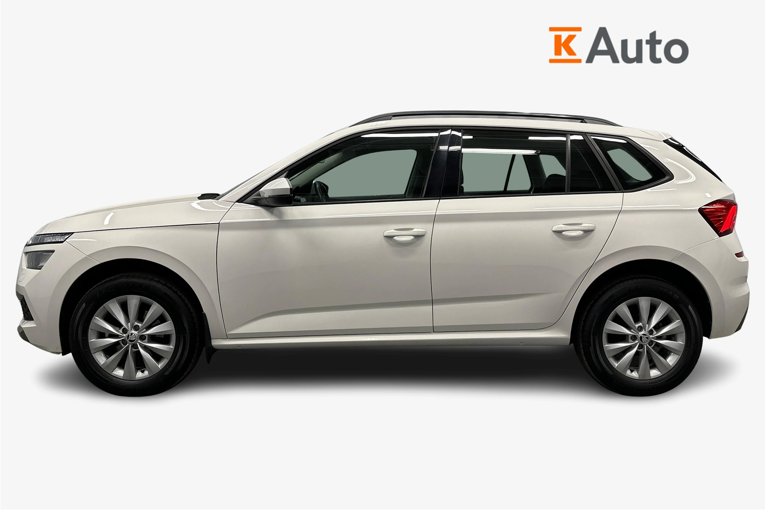 valkoinen Skoda Kamiq 2021 kuva 7.