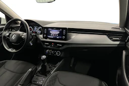 valkoinen Skoda Kamiq 2021 kuva 9.