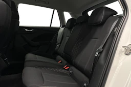 valkoinen Skoda Kamiq 2021 kuva 11.