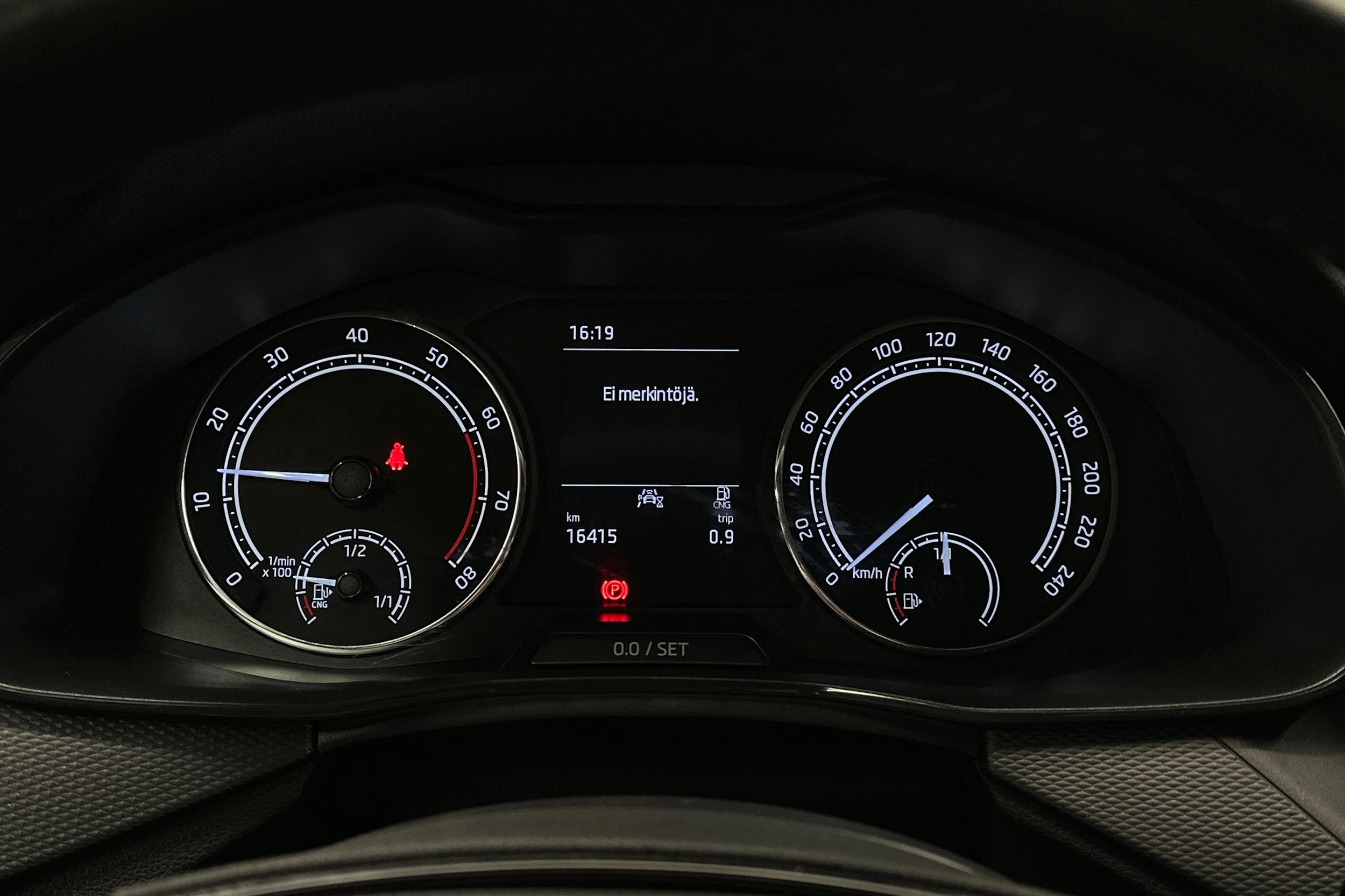 valkoinen Skoda Kamiq 2021 kuva 21.