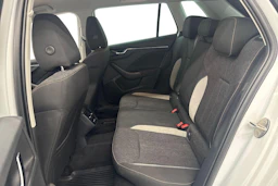 valkoinen Skoda Kamiq 2021 kuva 11.