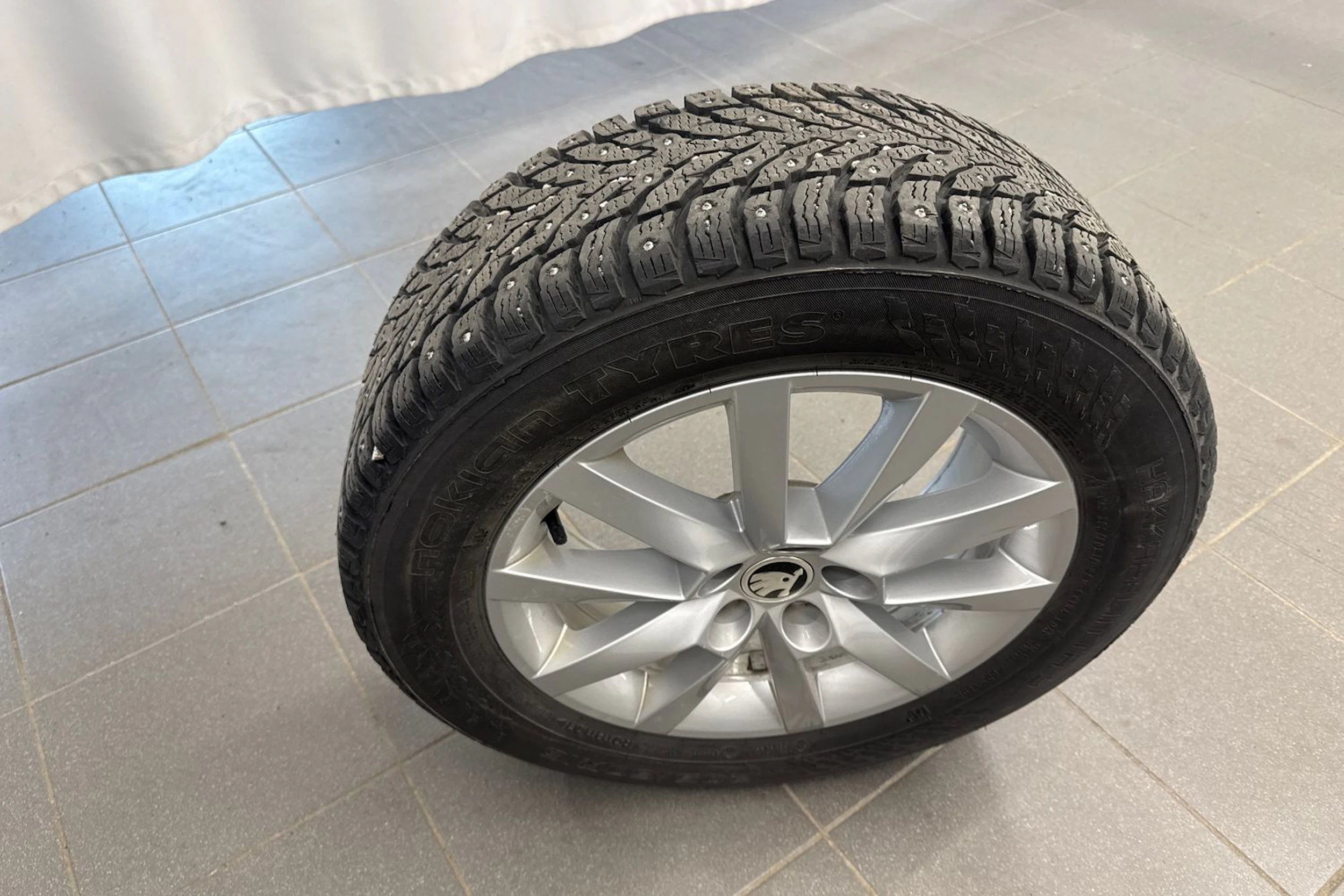 valkoinen Skoda Kamiq 2021 kuva 17.