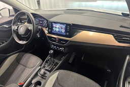 valkoinen Skoda Kamiq 2021 kuva 19.