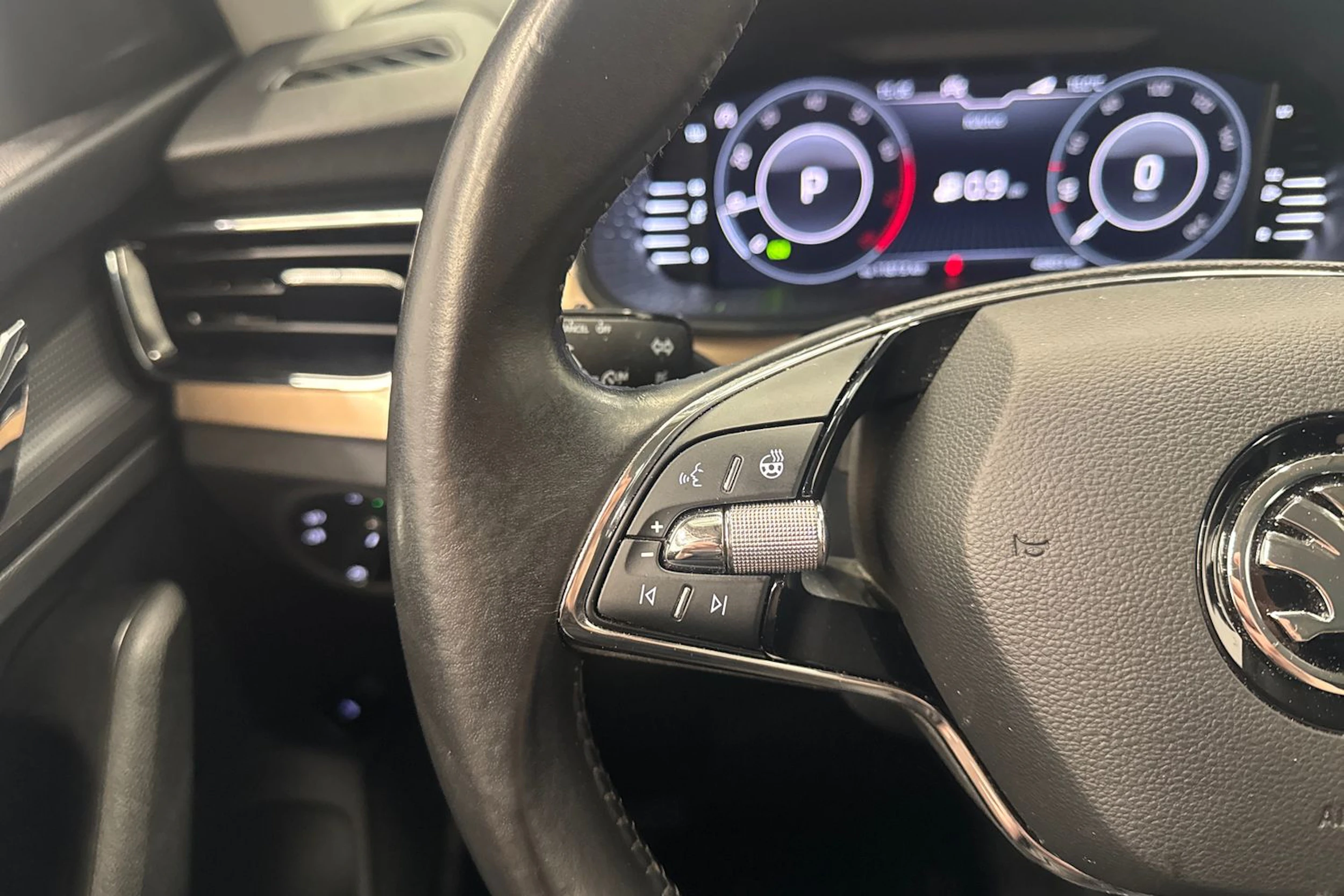 valkoinen Skoda Kamiq 2021 kuva 21.