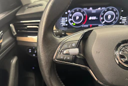 valkoinen Skoda Kamiq 2021 kuva 21.