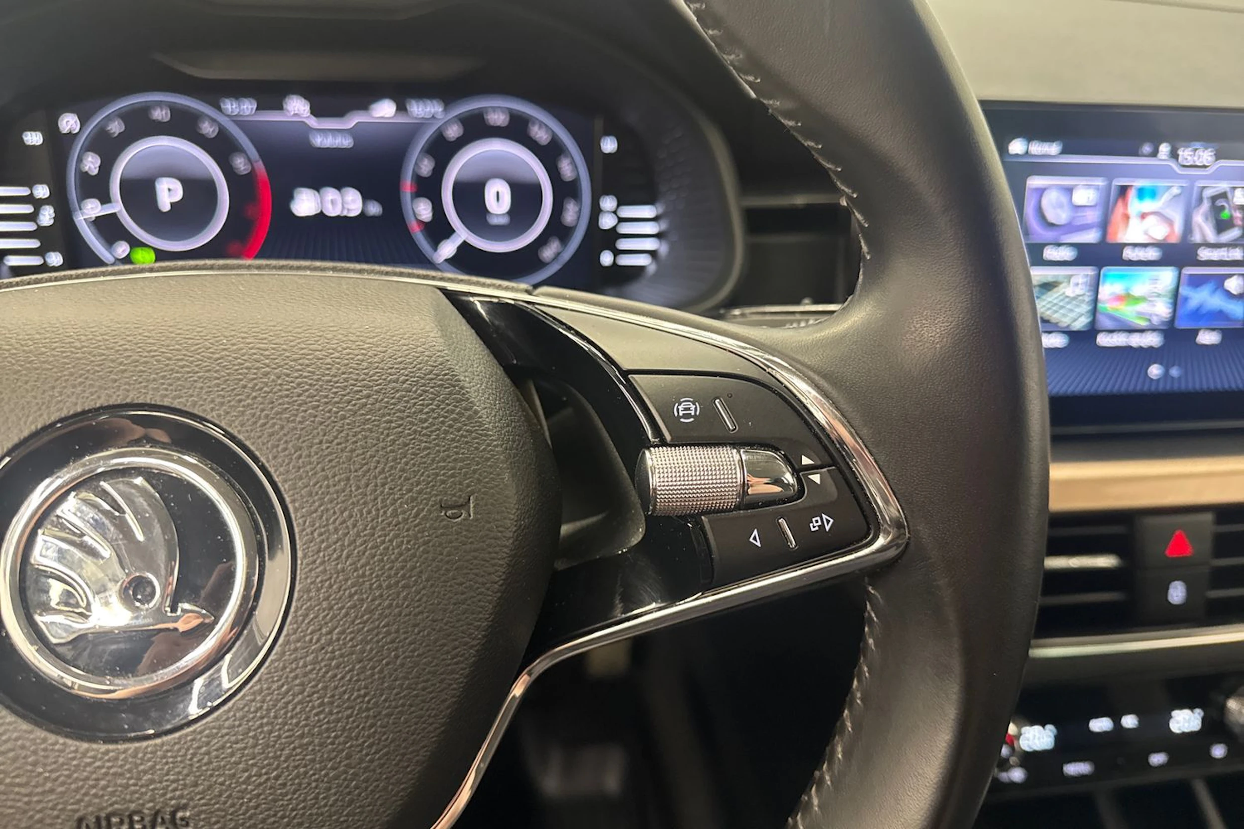 valkoinen Skoda Kamiq 2021 kuva 22.