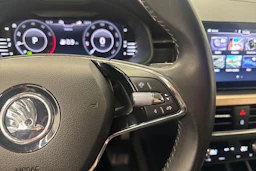 valkoinen Skoda Kamiq 2021 kuva 22.