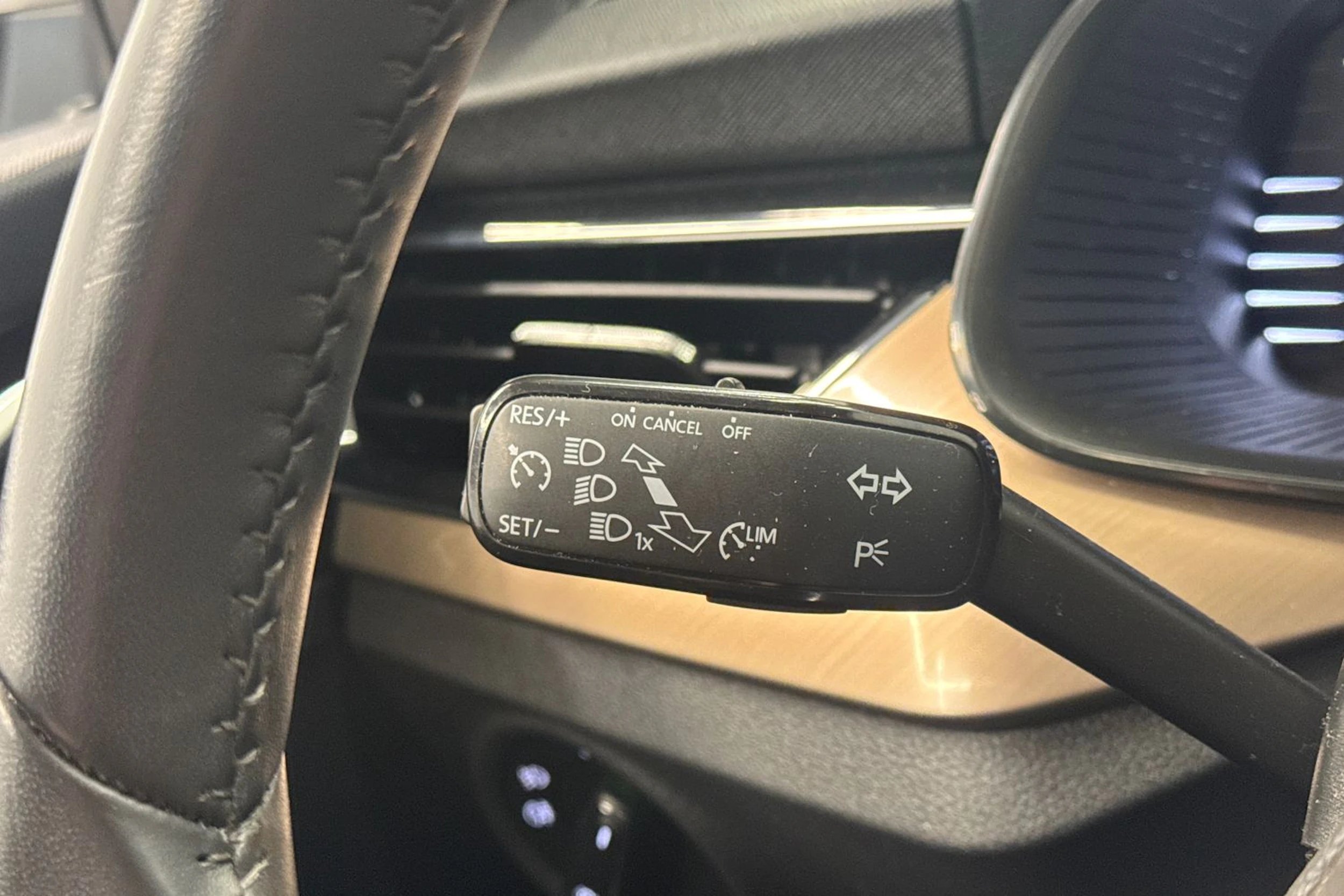 valkoinen Skoda Kamiq 2021 kuva 23.