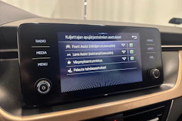 valkoinen Skoda Kamiq 2021 kuva 25.