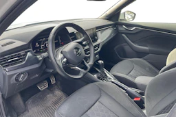 valkoinen Skoda Kamiq 2021 kuva 3.