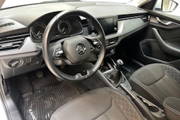 valkoinen Skoda Kamiq 2022 kuva 6.