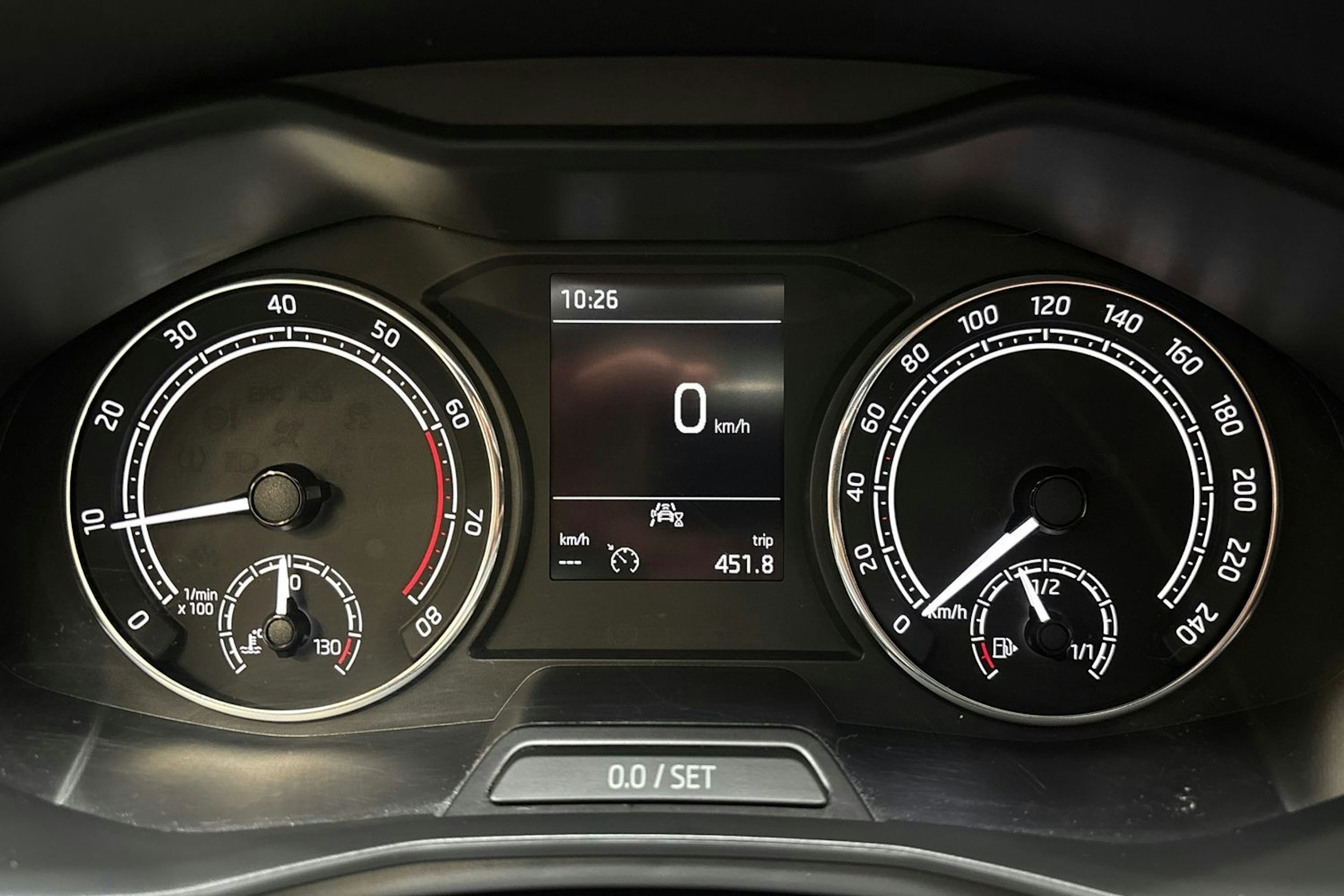 valkoinen Skoda Kamiq 2022 kuva 17.
