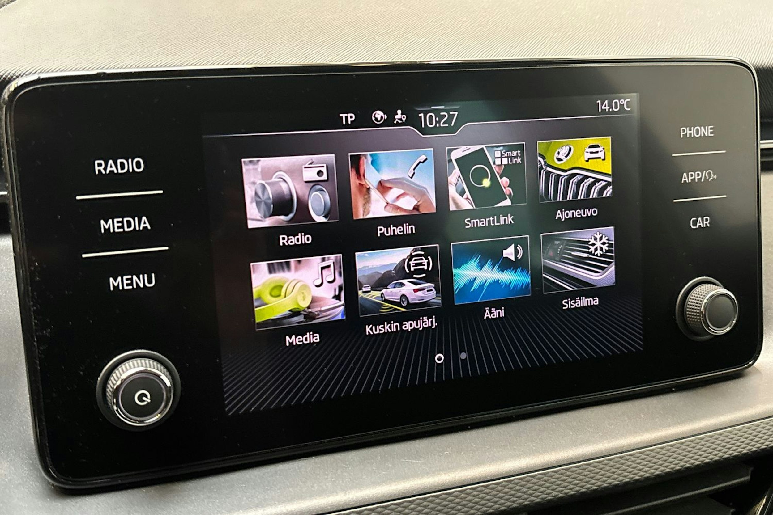 valkoinen Skoda Kamiq 2022 kuva 19.