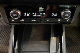 valkoinen Skoda Kamiq 2022 kuva 22.