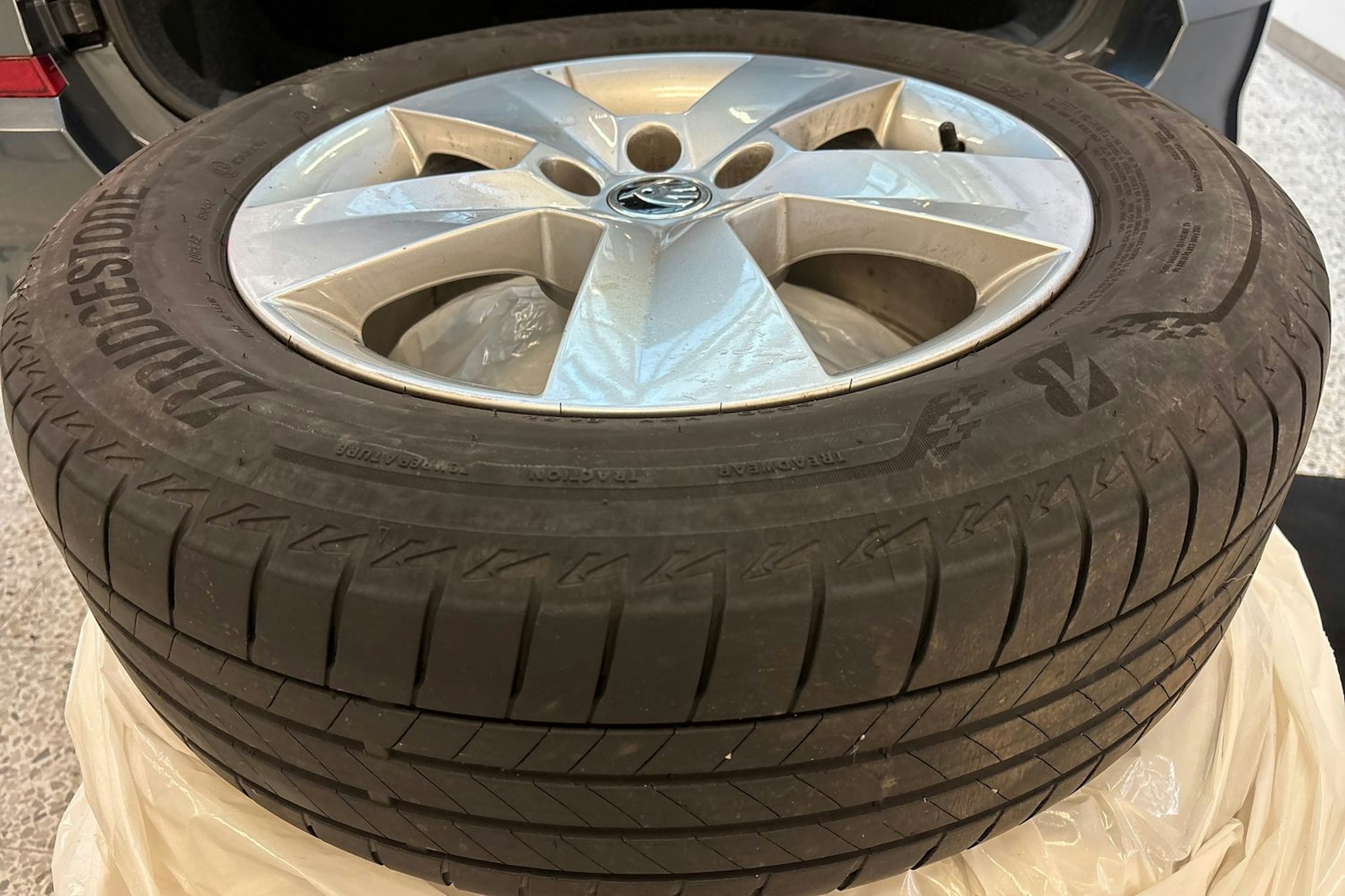 met. harmaa Skoda Kamiq 2022 kuva 14.