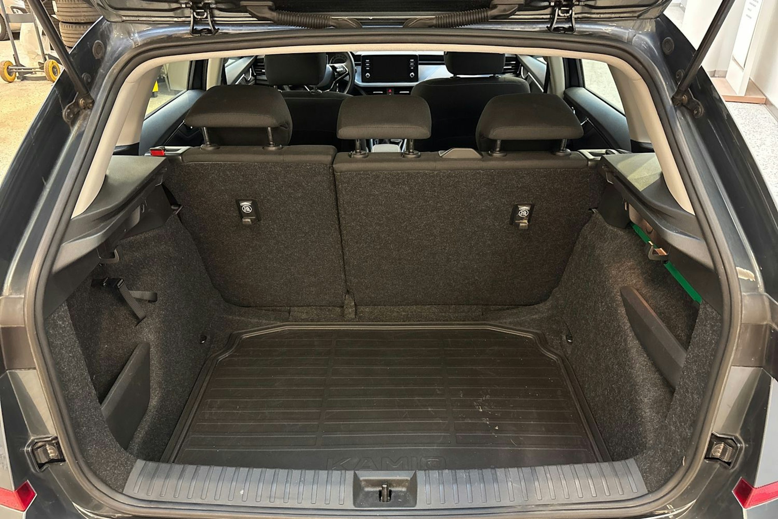 met. harmaa Skoda Kamiq 2022 kuva 15.