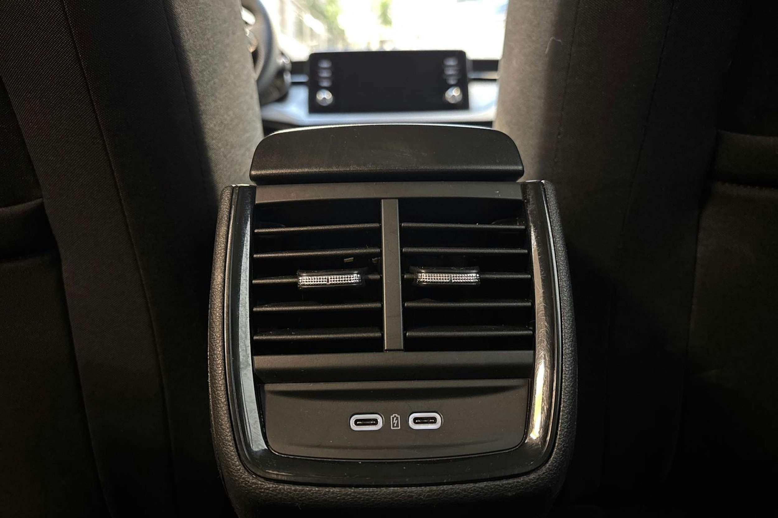 met. harmaa Skoda Kamiq 2022 kuva 16.