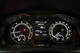 met. harmaa Skoda Kamiq 2022 kuva 19.