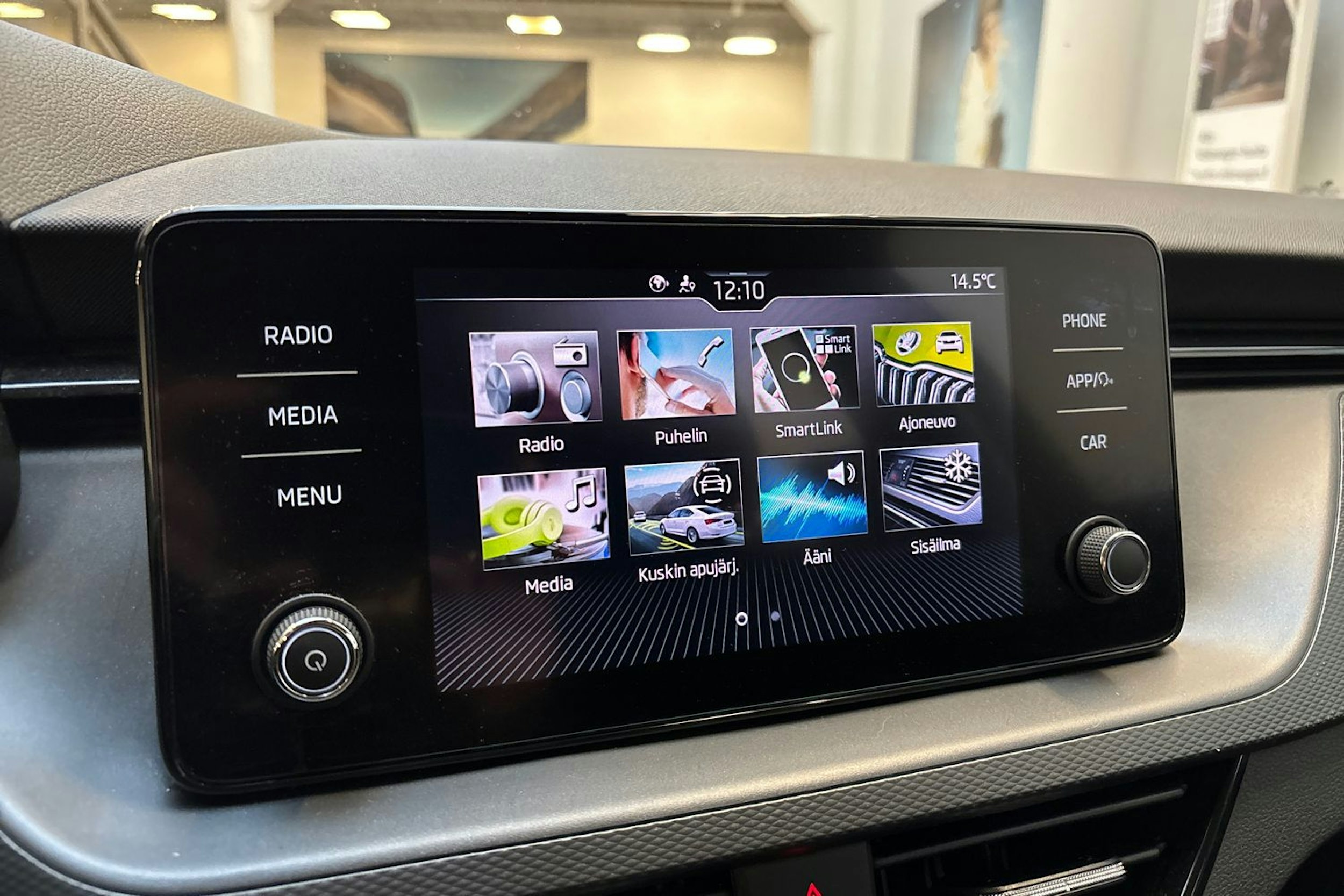 met. harmaa Skoda Kamiq 2022 kuva 21.